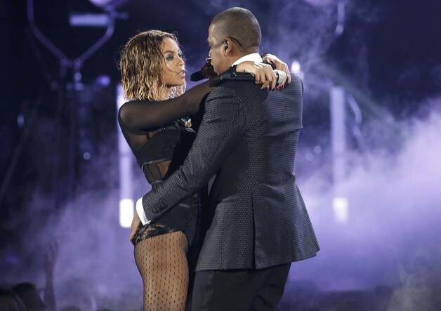 Beyoncé en Jay-Z voeren 'Drunk in Love' op.
