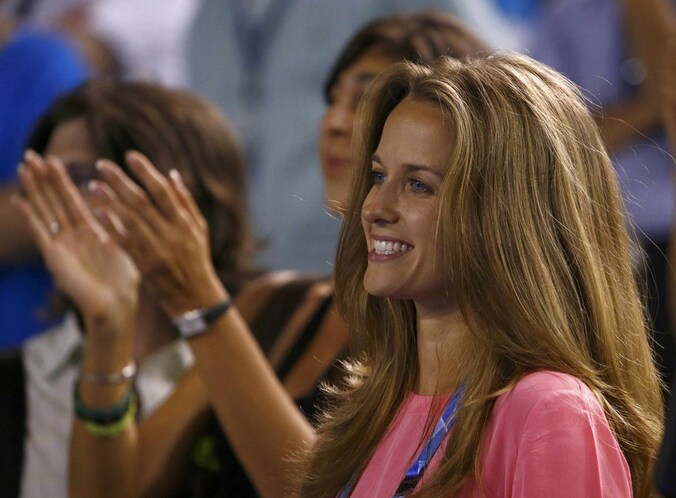 Kim Sears, vriendin van Andy Murray, blij met Andy's zege in Melbourne.