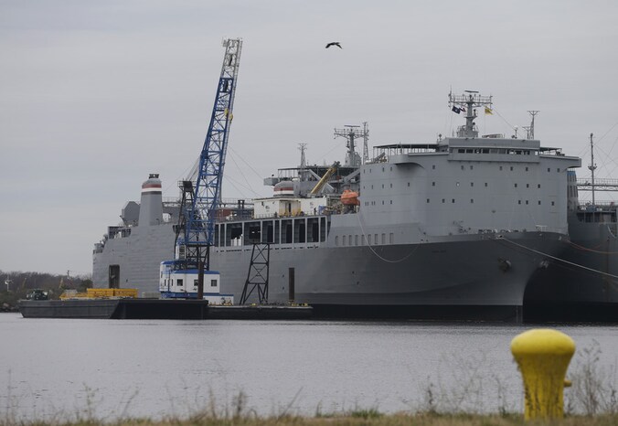 De Cape Ray begin januari aan de kade van Portsmouth, Virginia.