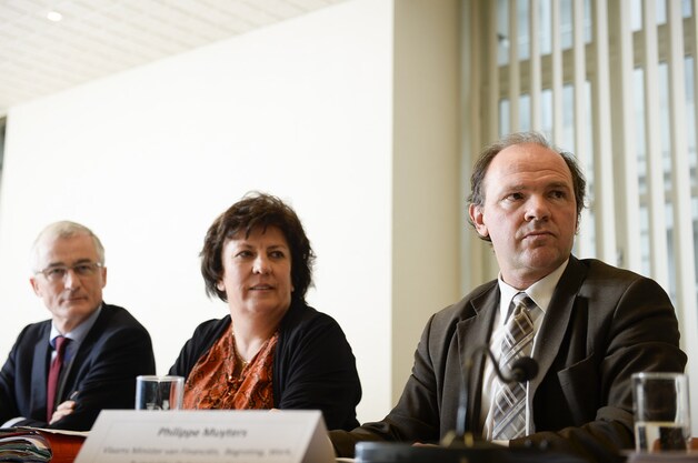 De Vlaamse ministers Bourgeois, Lieten en Muyters op de persconferentie vanmiddag.