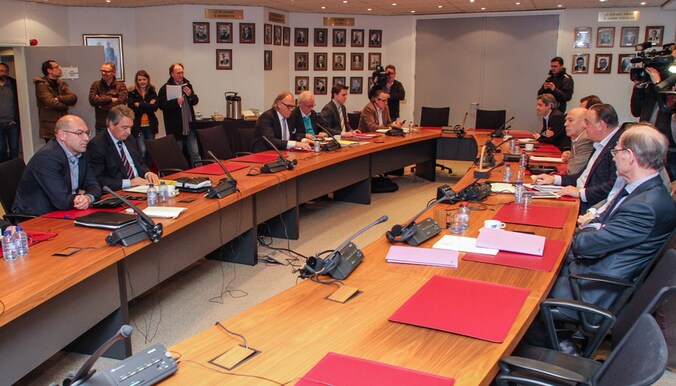 MP &amp; Silva kreeg donderdag aan het einde van de Pro League-vergadering in het bondsgebouw vijftien eersteklassers aan zijn kant, enkel Standard stemde tegen