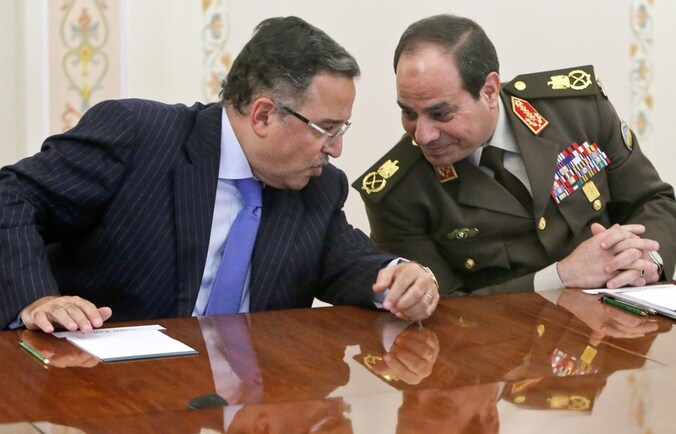 Minister van Buitenlandse Zaken Nabil Fahmy en generaal Abdel Fattah al-Sisi.