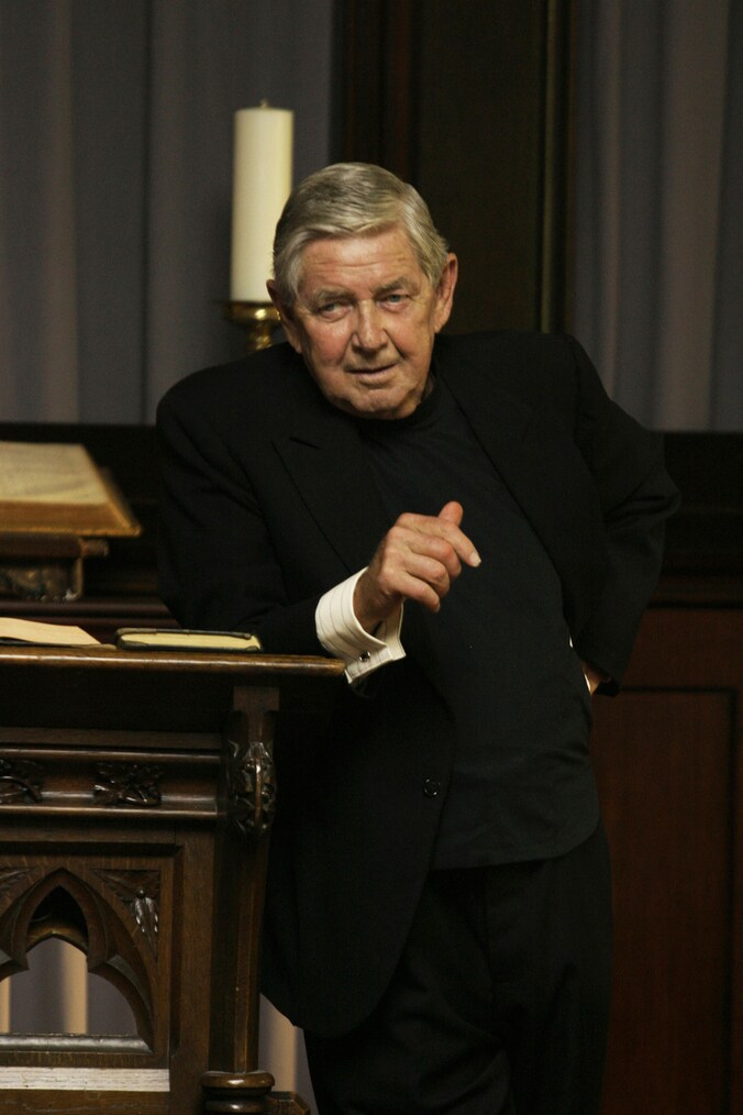 Ralph Waite als dominee in de tv-serie 'Carnivale'.