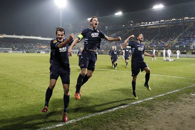 Jan Wuytens (r) juicht mee na de 0-1 in Liberec.