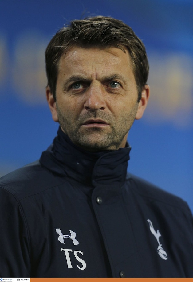 Coach Tim Sherwood kijkt sip.