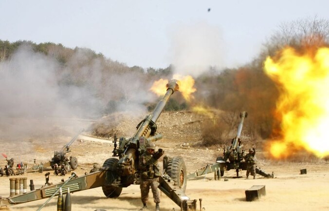 Militaire oefening nabij de gedemilitariseerde zone tussen Noord- en Zuid-Korea. De foto komt van het Zuid-Koreaanse leger.