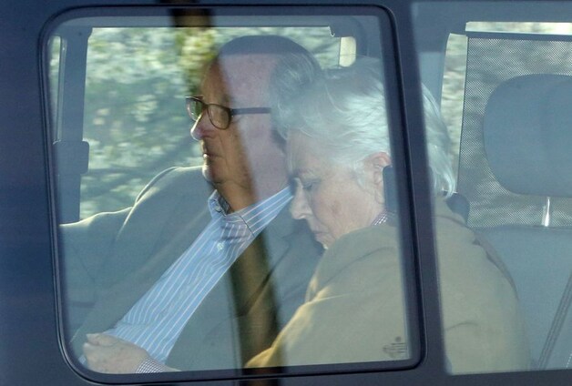 Albert en Paola brachten gisteren een bezoek aan hun jongste zoon.