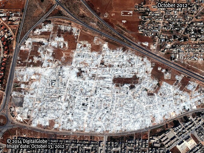 De woonwijk Masha' al-Arbe'en in Hama is volledig met de grond gelijk gemaakt. De wijken er omheen staan nog overeind.
