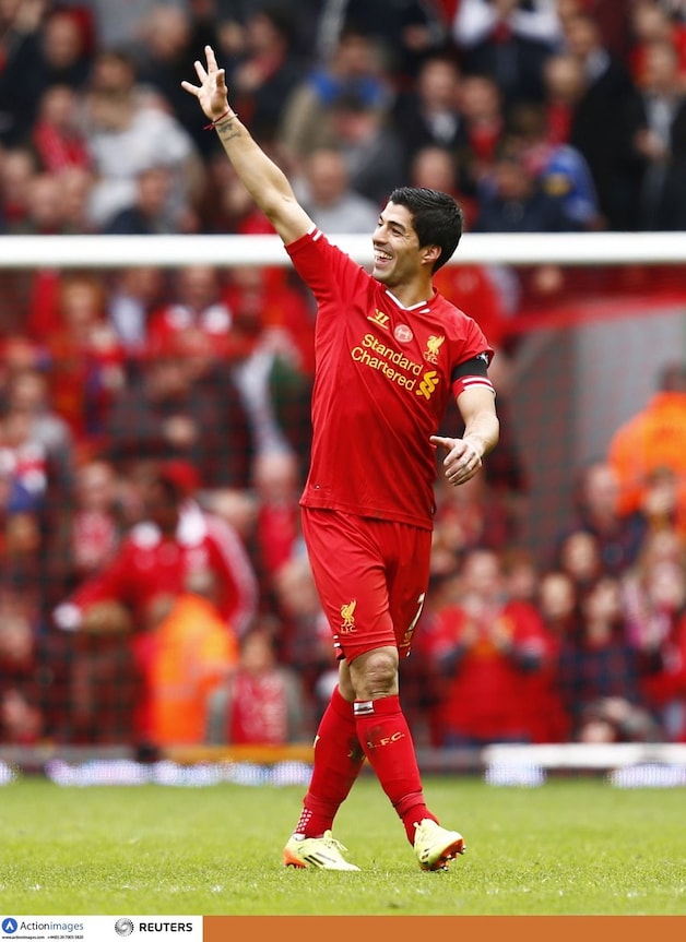 Luis Suarez, momenteel goed voor 29 Premier League-treffers, is de grote favoriet.