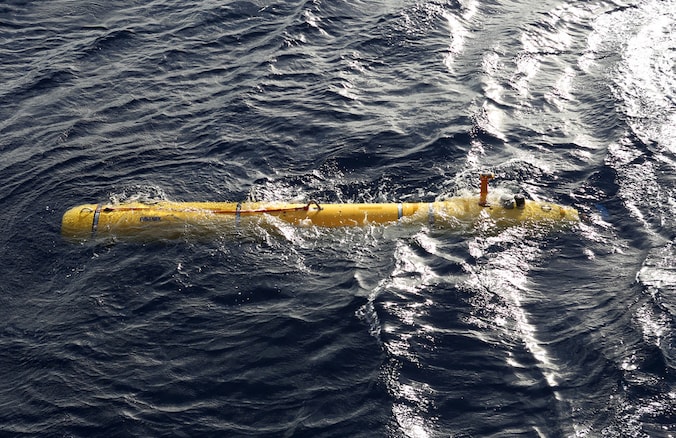Nog steeds geen spoor van vlucht MH370 van Malaysia Airlines, zelfs niet nu de hoogtechnologische duikboot Bluefin-21 wordt ingeschakeld in de zoektocht.