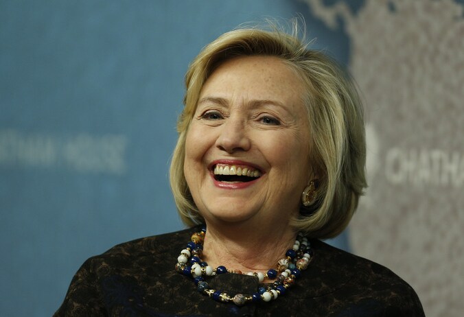 Als Clinton binnen de twee weken betaalt, wordt haar boete gehalveerd.