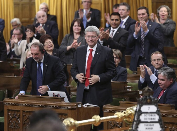 De Canadese premier Stephen Harper brengt de motie in stemming in het parlement.