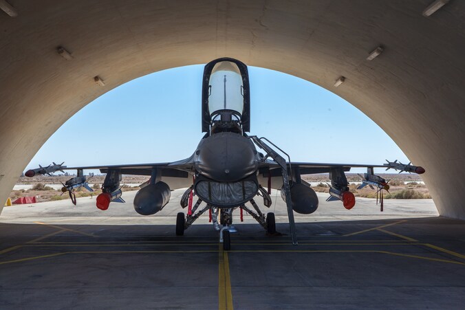 Zes Belgische F16's nemen deel aan 'Operation Desert Falcon' in de strijd tegen IS.