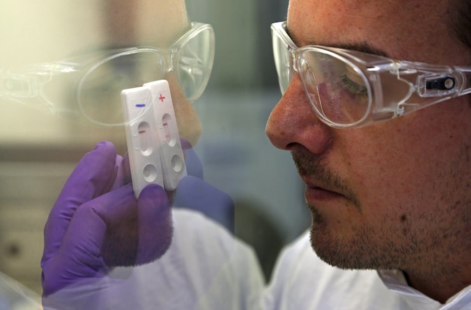Nieuwe test spoort ebola op aan de hand van enkele druppels bloed.