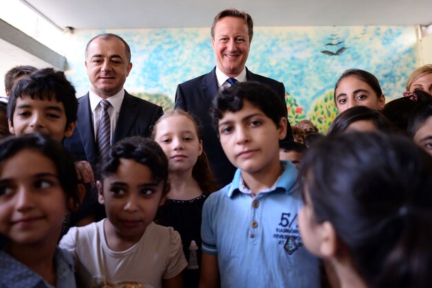 Minister van onderwijs Elias Bou Saab met de Britse premier David Cameron