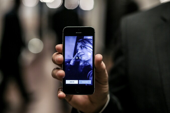Investeerders lopen nog steeds storm voor de hippe taxi-app Uber.