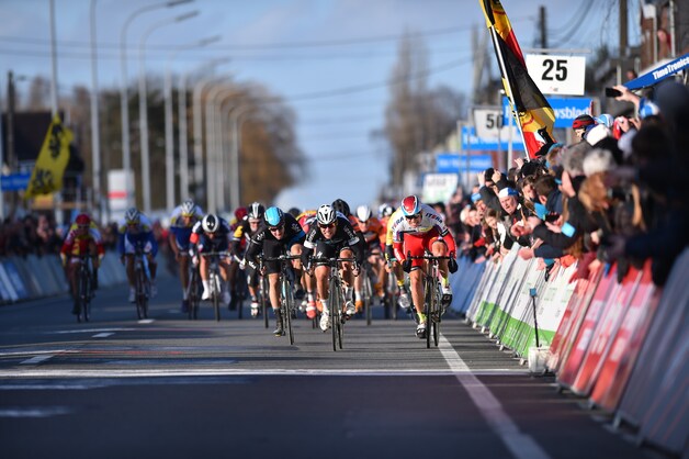 Cavendish maakte het af in de spurt.