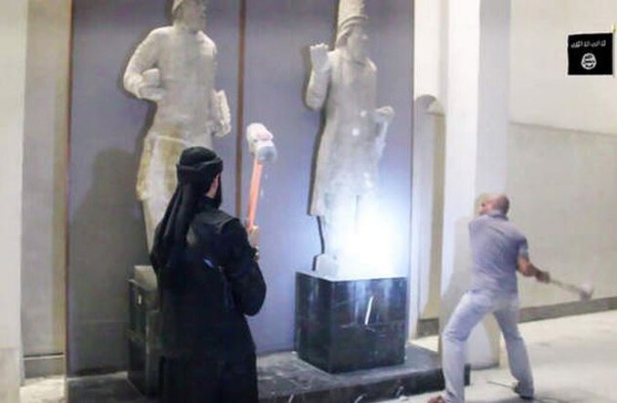 De versnelde opening van het museum komt er als reactie op de aangerichte vernielingen op kunstschatten door IS in Mosoel.
