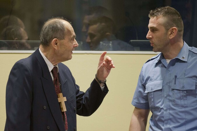 Zdravko Tolimir in het Joegoslavië Tribunaal.
