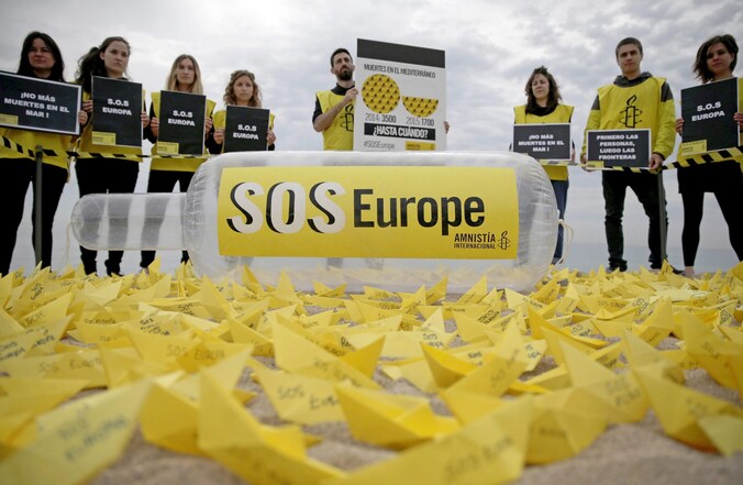 Actie van Amnesty International in Spanje naar aanleiding van de vluchtelingencrisis in de Middellandse Zee.