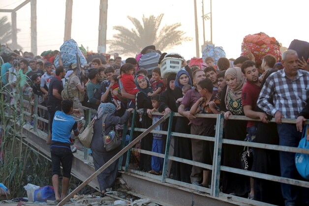 Inwoners van Ramadi, die het geweld in hun stad ontvlucht zijn, hebben Baghdad bereikt.