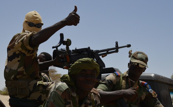 Patrouillerende soldaten in Niger.