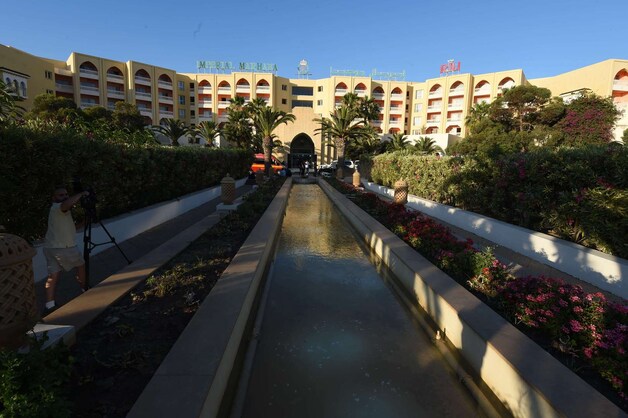 Het Imperial Marhaba hotel na de schietpartij.