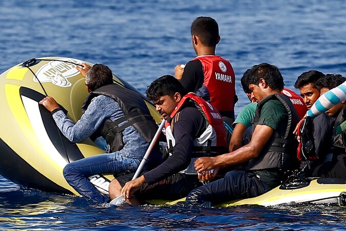 Vluchtelingen op weg van het Turkse Bodrum naar het Griekse eiland Kos.