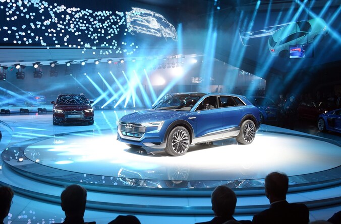De nieuwe Audi e-tron quattro moet de directe concurrent van de Tesla Model X worden.