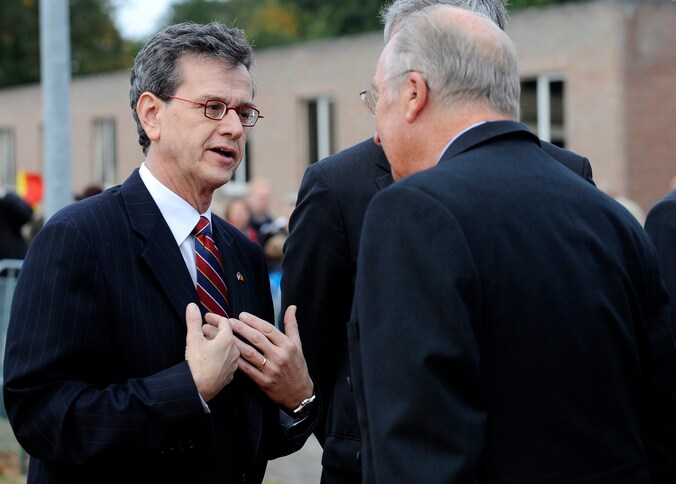 Huidig Amerikaans ambassadeur Howard Gutman