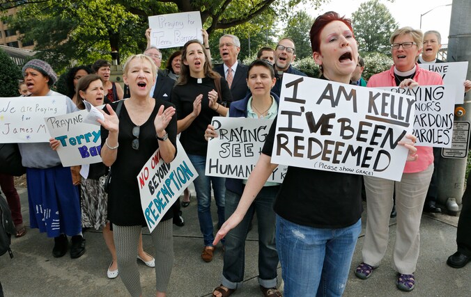 Demonstraten protesteren in Atlanta tegen de executie van Kelly Renee Gissendaner.