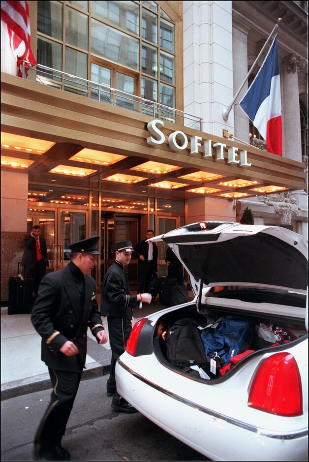 Een 32-jarige medewerkster van het Sofitel hotel in New York stelde te zijn belaagd door de IMF-baas.