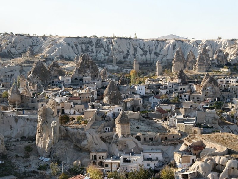 Rotsformatie stort in na zware regenval in Turkse streek Cappadocië: drie doden en vijf gewonden