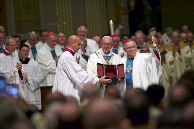 Paus Franciscus in de Saints Peter and Paul-kerk in Philadelphia.