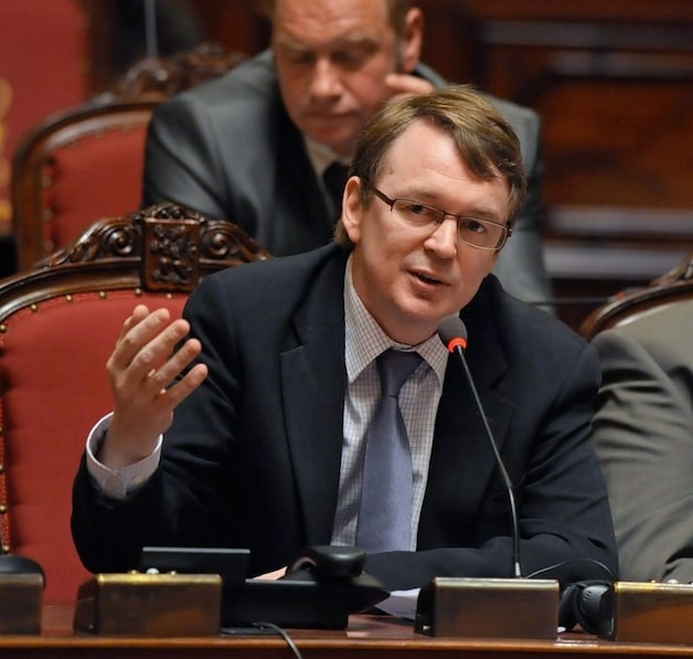 Jurgen Ceder, VB-fractieleider in de Senaat, was getuige.