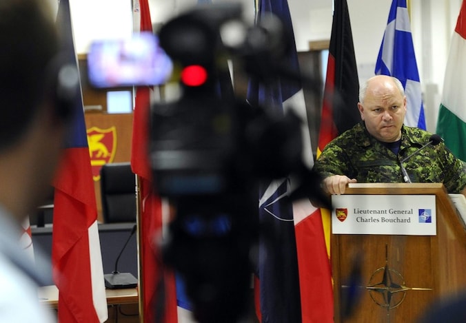 Generaal Charles Bouchard.