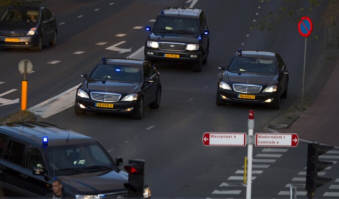 Mladic werd gisteren naar het gevangeniscomplex van de VN in Scheveningen overgebracht.