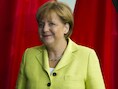 Het kabinet van Angela Merkel wordt hypocrisie verweten. Officieel neemt Duitsland niet deel aan de NAVO-operatie tegen Libië.