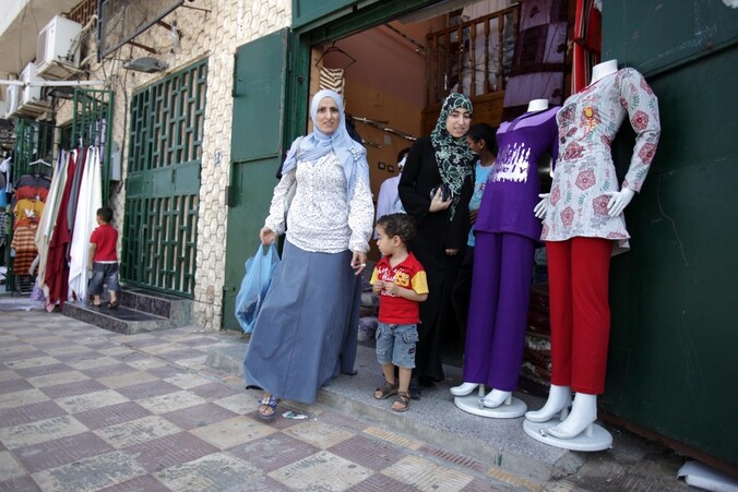 Winkels gaan weer open in Tripoli.