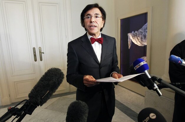 Formateur Elio Di Rupo (PS).