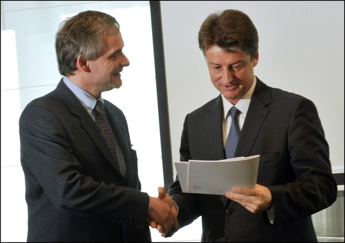 Minister van Begroting Chastel.