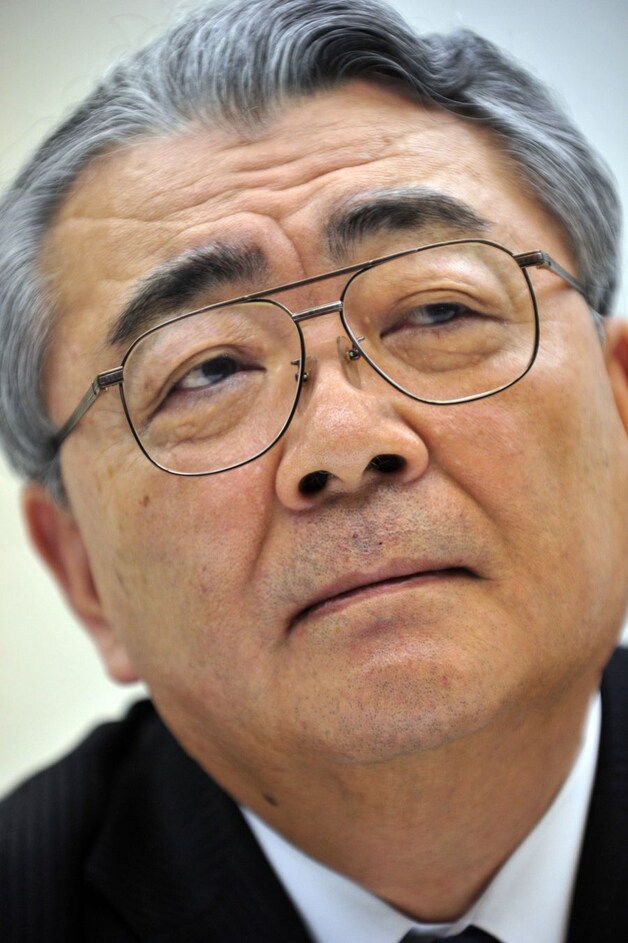 Toshio Nishizawa.