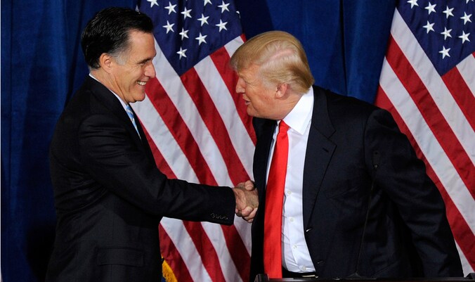 Mitt Romney en Donald Trump.