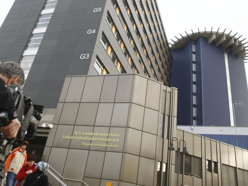 Prins Johan Friso is met de traumahelikopter overgebracht naar het ziekenhuis in Innsbruck.