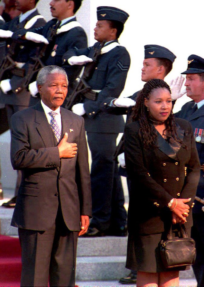 Nelson Mandela en Zenani Mandela-Dlamini in 1994.