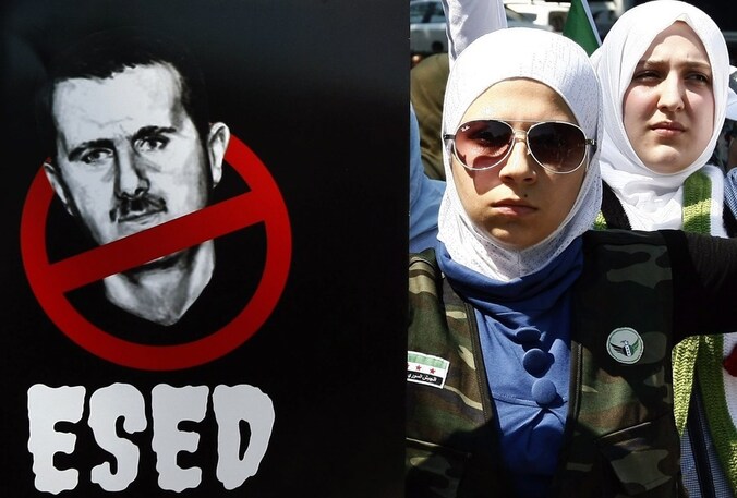 Protest tegen Assad in de Turkse metropool Istanboel.