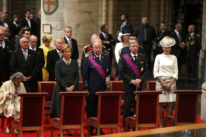 De koninklijke familie tijdens de Te Deum-mis in de Sint-Michiels-en-Sint-Goedelekathedraal