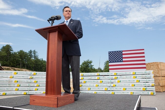 Mitt Romney op campagne in Bow, New Hampshire.
