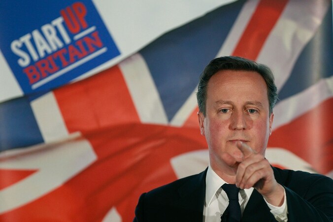 Tekenen van een dieper wordende recessie zorgen voor meer druk op de Britse premier David Cameron.