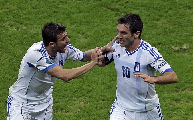Maniatis feliciteert Karagounis.